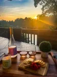 Stunning Lake Views and Hot Tub Oasis - Tranquil Waterfront Retreat Hotels in Steele Creek
