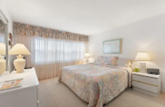 Stunning Ocean Views and Cozy Charm - Enchanting Top Floor Retreat