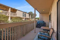 Stunning Pool Views and Beach Access - Charming Coastal Haven Hotels in Solana Beach