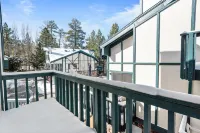 114 - Cubby Condo Hotels in Fawnskin