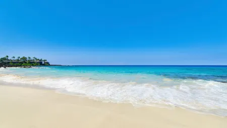 Spacious Lanai with Partial Ocean Views - Inviting Island Retreat