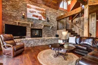 Beautiful lakefront house with full kitchen, private dock, & hot tub Hotels in Tazewell