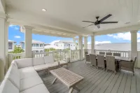 Lagoon Pool and Home Theatre Delight - Gorgeous Coastal Haven