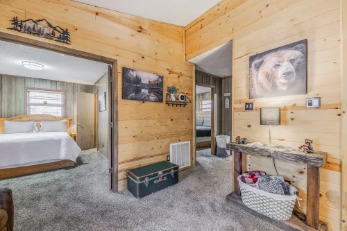 Enchanting Mountain Retreat with Hot Tub and Fireplace - Cozy Sanctuary Hotels in Ruidoso