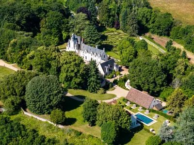 Château Louise de La Vallière Hôtels à : Monnaie