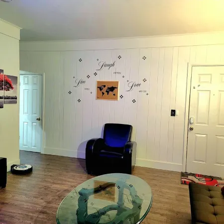 Mthly Stay Discounts & Pet Friendly Downtown Lansing Sparrow Hospital
