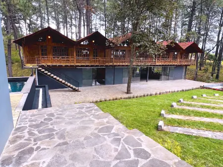 Pine Tree Mazamitla Hotel Boutique & Cabañas