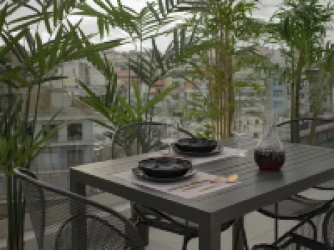 Filopappou Hill Suites by Athens Stay Kallithea otelleri