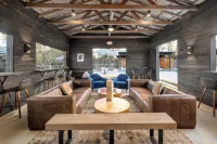 Lucky Arrow Retreat - Dripping Springs Hotels in Dripping Springs