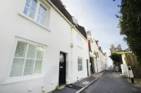 Marine Gardens - Central - by Brighton Holiday Lets