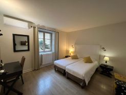 Logis Hotel-Restaurant Saint Romain