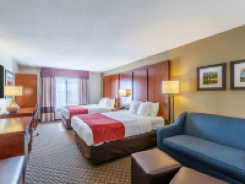 Comfort Suites Hotels in Escanaba