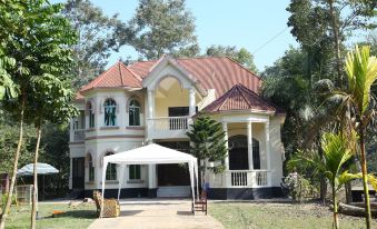 Aminvilla Resort