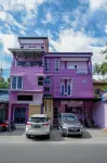 RedDoorz @ Hotel Aulia Majene Hotels near Museum Mandar Majene