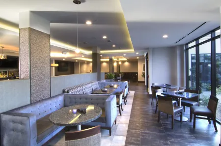 Staybridge Suites Carlsbad - San Diego Отели рядом с Аэропорт Эль-Паломар