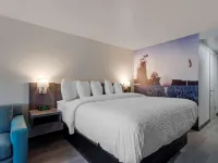 Clarion Pointe McDonough Hotels in McDonough