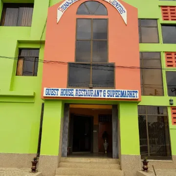 Renajoe Exclusive Guesthouse Tema Community 9