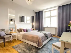 Main Square Apartments