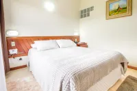 Velinn Hotel Ninho do Falcão فنادق في مونتي فيردي