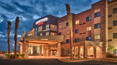 Courtyard Phoenix Mesa Gateway Airport in Меса