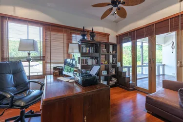 รูปภาพของวิลล่าสุดหรูขนาดใหญ่ 6 ห้องนอนบนสนามกอล์ฟ (พีเอชเจ)