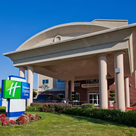 Holiday Inn Express & Suites SACRAMENTO NE CAL EXPO by IHG Отели рядом с достопримечательностью «Арден Фейр Молл»