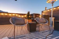 Nash Chic Near DT Rooftop Luxe Comfort - Bungalows