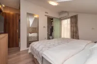 Villa Lučica Trogir Hotels in Grohote