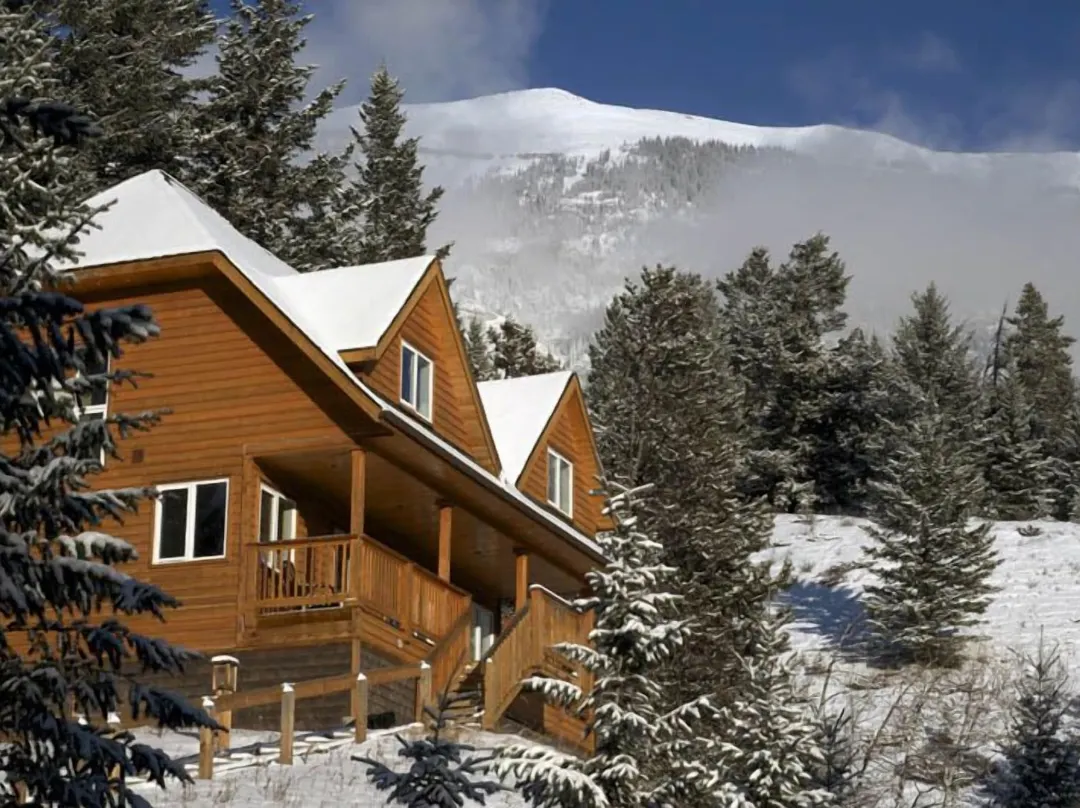 Canmore Alpine Hostel - Alpine Club Of Canada - Canmore