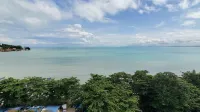 Leisure Cove Hotel and Apartments - Mountain view