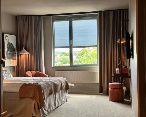 Spar Hotel Majorna Hotels near Slottsskogsvallen