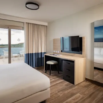 Qawra Palace Resort & Spa