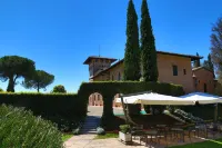 Hotel la Collegiata Hotels near SanGimignano