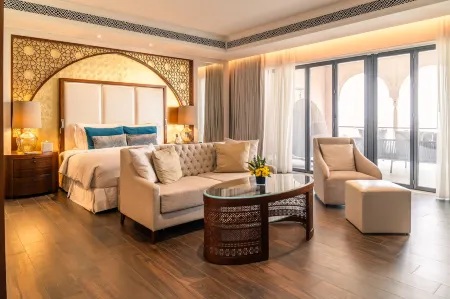 Royal Saray Resort Отели в г. Seef