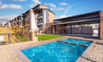 Eazy Apartment by Mall of Africa