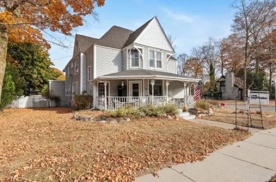 Charlevoix House - the Northside