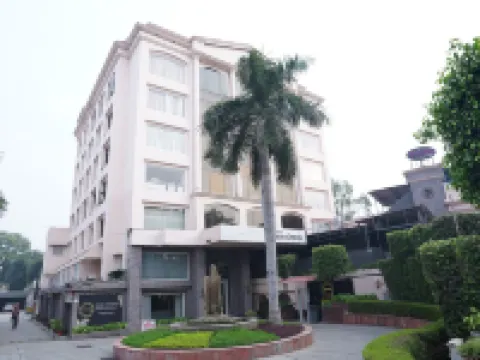 Hotel Swarn Towers Hotels in Bareilly