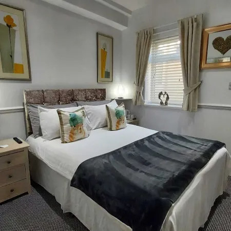 Rock Dene Hotel