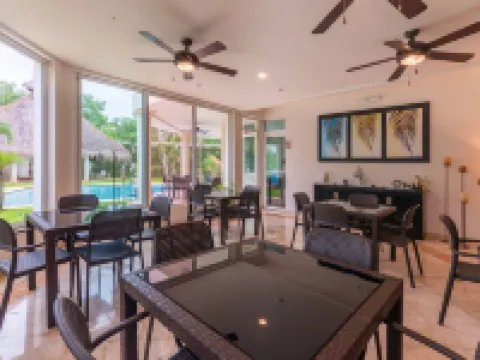 ヴィラ パルメラス ベニート・ファレスのホテル