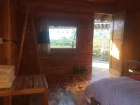 Tropical Riverside Homestay Hotels in Hau Thao