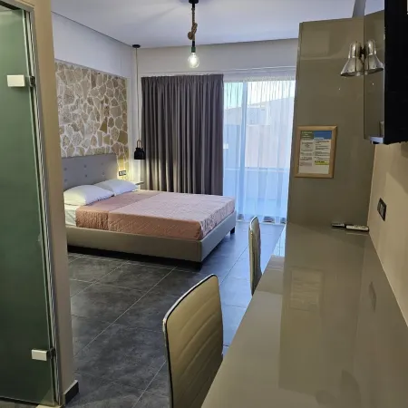 The Santo George Beach Resort Отели рядом с достопримечательностью «Пляж Амудара»