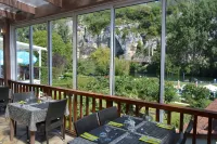 Hôtel Restaurant les Falaises Hotels in Département Lot