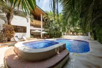 Dreamcatcher Hotel - Live the Dream of Santa Teresa Hotels in Carmen