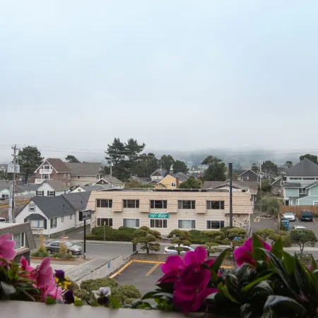 Hi Tide Oceanfront Inn