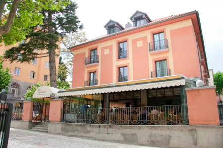 Hospedium Hotel Los Lanceros