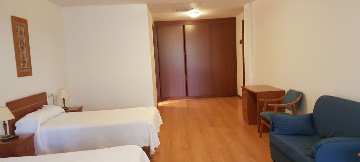 Hostal Restaurante la Charola Hotels in Bierzo