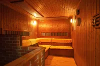 Hotel Hoho "A Hotel Overlooking the Echigo Plain and the Yahiko Mountain range" - spa