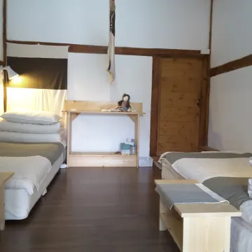 Yettle Hanok Stay Hotels near Anapji Pond
