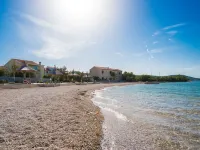Apartments Tarragon Hotels in Tkon