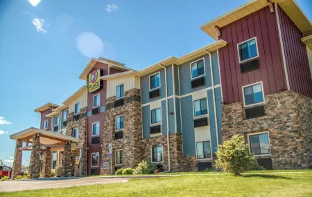 My Place Hotel-Jamestown, ND Отели в г. Джеймстаун